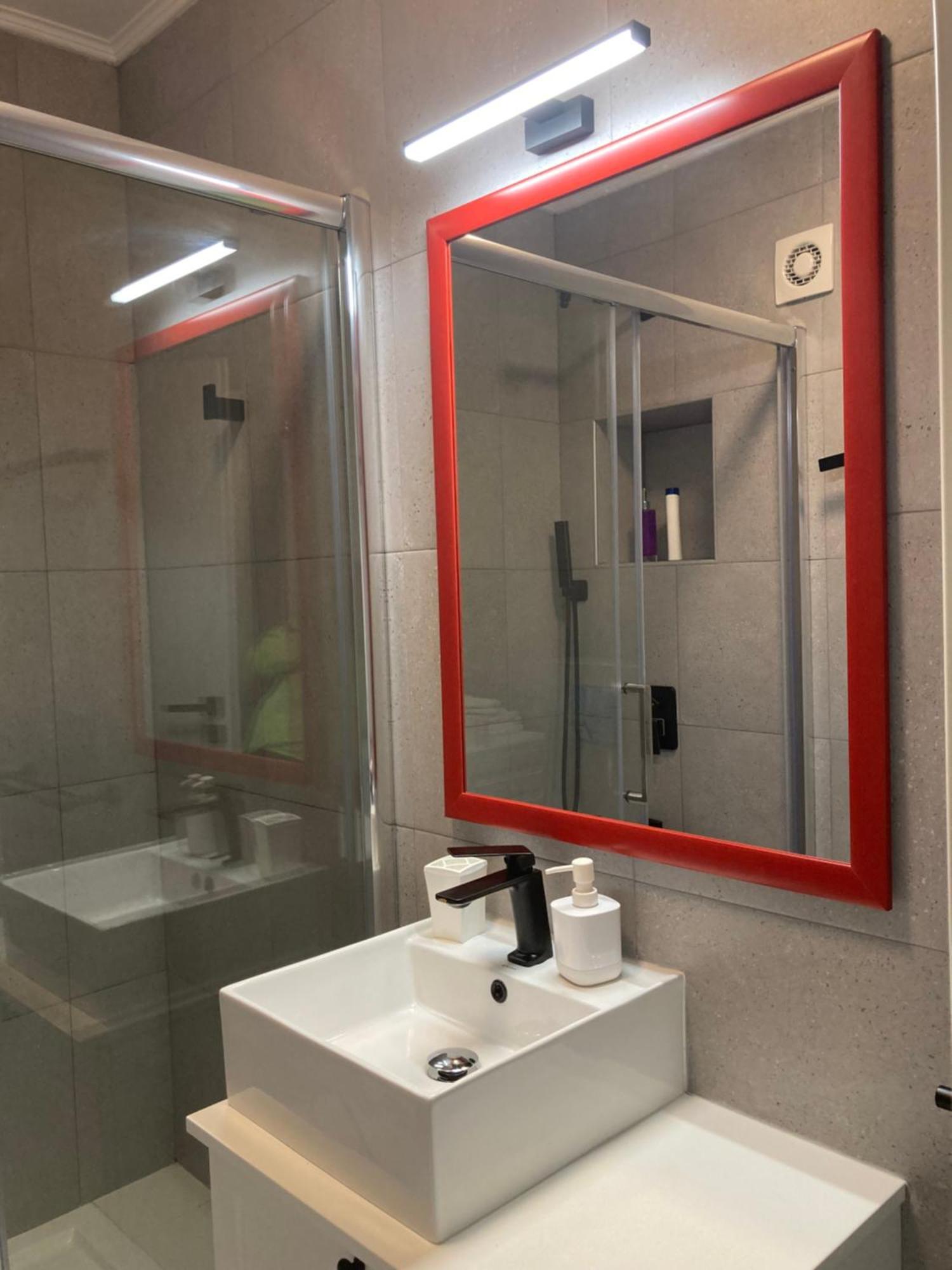 Apartamentul Max, Practic Si Confortabil Oradea Dış mekan fotoğraf